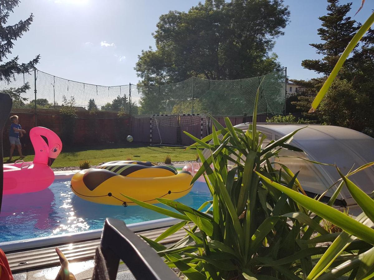 Pool & Lake Holiday Home Markkleeberg Eksteriør bilde