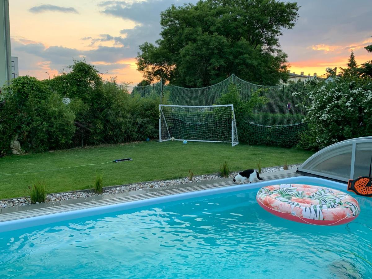 Pool & Lake Holiday Home Markkleeberg Eksteriør bilde