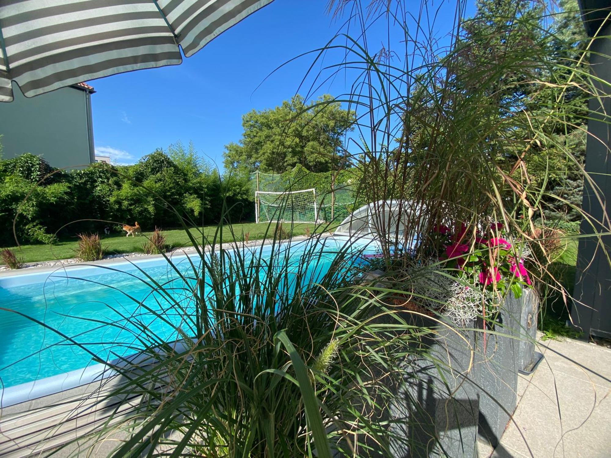 Pool & Lake Holiday Home Markkleeberg Eksteriør bilde